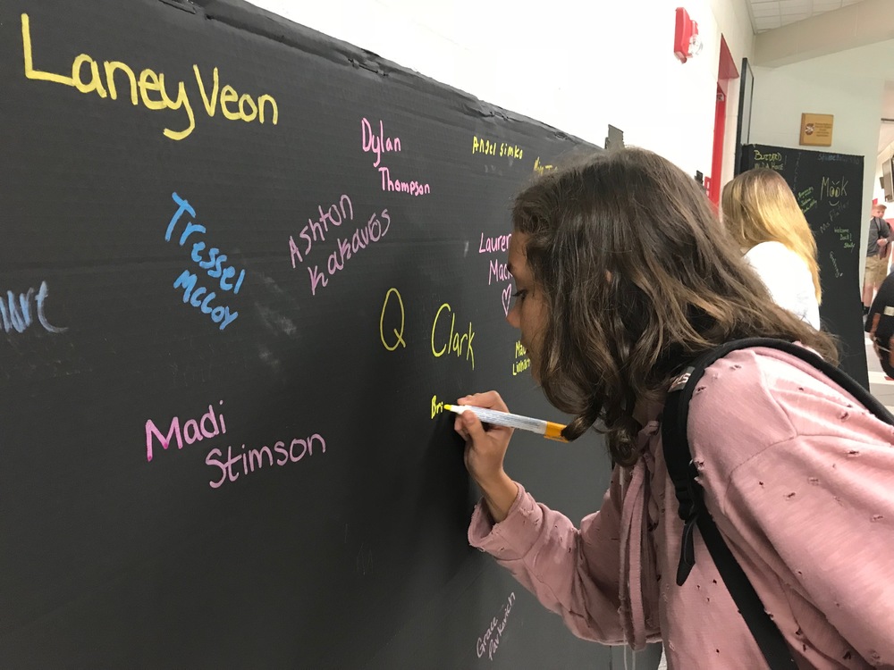 Clippers Leave Their Mark on 1st Day of School