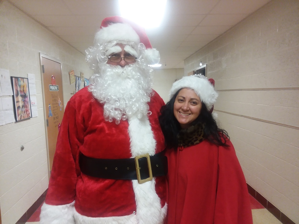 Santa Visits Dixon