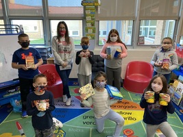 Class Adopts Family for the Holidays